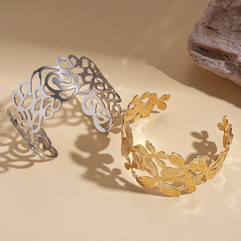 Bracciale Rigido Aperto Traforato Floreale Acciaio Inossidabile Filigrana Regolabile Vintage Elegante Gioiello Da Mano