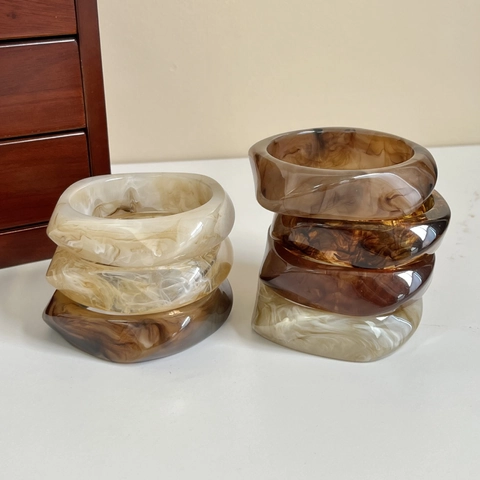 Geometric Rhombus Resin Bangle Marbled Thick Acrylic Bracelet Retro Fashion Wrist Jewelry For Women