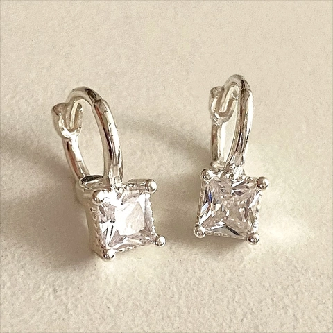 Orecchini Huggie Con Zircone Trasparente Quadrato Minimalista In Argento Sterling 925 Gioielli Geometrici