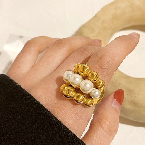 Anello Statement In Acciaio Inossidabile Placcato Oro 18K Fascia Larga Multistrato Con Perla Artificial Di Imitazione Bianca Donna