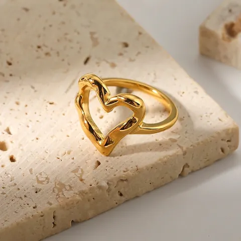 Anello a Cuore in Acciaio Inossidabile 316L Minimalista per Donna Placcato Oro 18K Texture Martellata Gioiello Moda