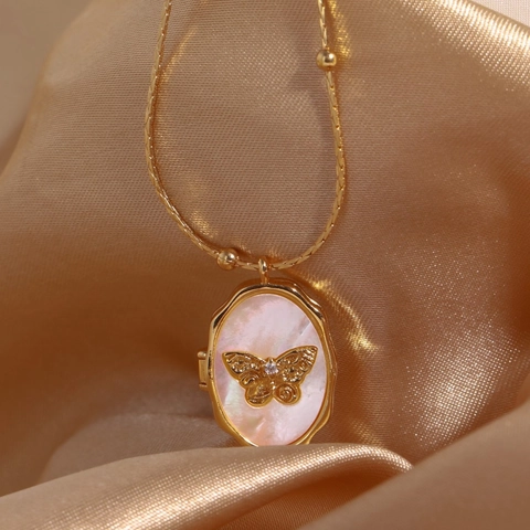 Vintage Butterfly Locket Necklace Gold Plated Copper Mother Of Artificial Pearl Oval Openable Photo Frame Pendant Zircon For Women