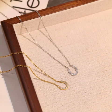 Hufeisen Anhänger Halskette Titanstahl Mit Zirkonia Minimalistische U-Förmige Schlüsselbeinkette Für Damen