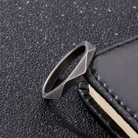 Anello In Acciaio Inossidabile Con Taglio Geometrico Retro Distressed Esagonale Minimalista Moda Gioielli Per Uomo
