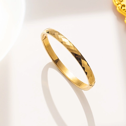 Geometric Rhombus Faceted Bangle Bracelet Titanium Steel 18K Gold Plated Starry Pattern Fashion For Women