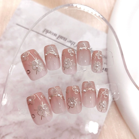 Handmade Cat Eye French Press On Nails Nude Pink Gradient Silver Floral Pattern Pearl Inlay Short Ballerina Fake Nails For Women