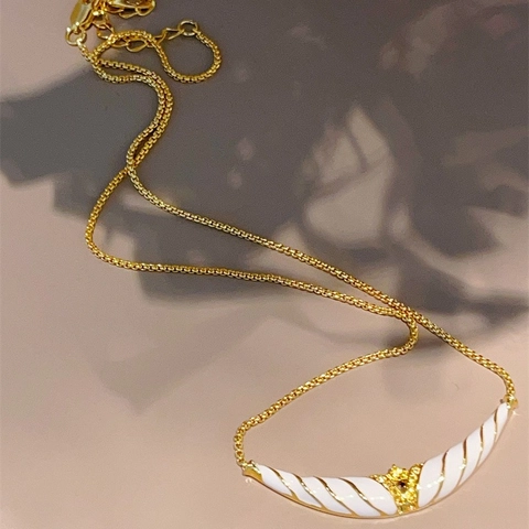 Vintage Enamel Jewelry For Women Alloy Rhinestone Geometric Necklace And Earrings Retro French Style French Design