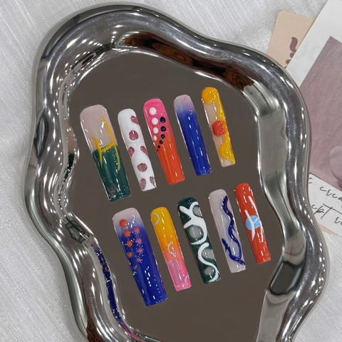 Faux Ongles à Presser Faits Main Graffiti Colorés Cercueil Avec Outils Longs Relief 3D Peints à la Main Femmes