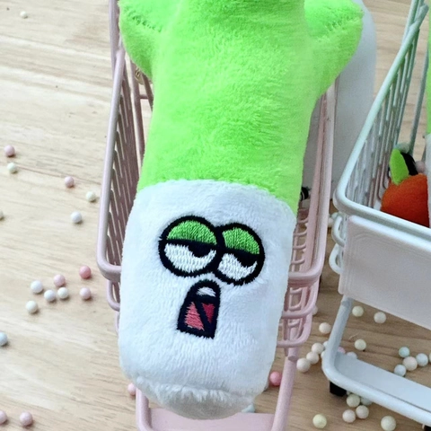 Porte-Clés en Peluche Légumes Mignons Drôle Oignon Vert Gingembre Ail Chili Pendentif Sac à Dos Peluche Douce pour Sacs Clés Femmes Hommes Accessoire