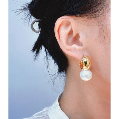 Vintage Messing Gold Überzogene Breite Hoop Ohrringe Mit Großen Künstliche Perle Elegante Geometrische Runde Ohrringe Für Damen