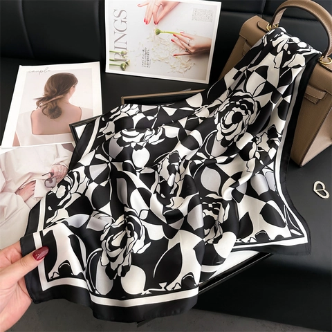 Foulard Quadrato Da Donna Con Stampa Floreale Di Rose Elegante In Raso Stile Vintage Motivo Paisley Chic