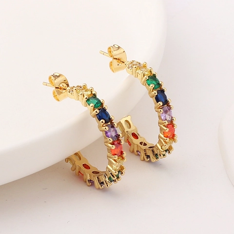 Orecchini A Cerchio A Forma Di C Da Donna Ottone Placcato Oro Con Zirconia Cubica Arcobaleno Colorata Gioielli Splendenti