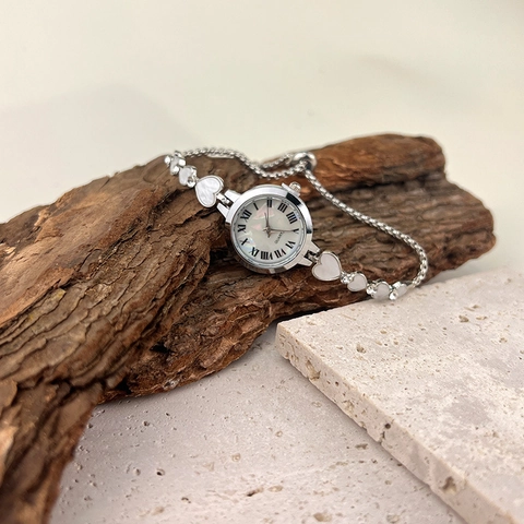 Fashion Women Heart Chain Quartz Watch Minimalist Roman Numerals Mother Of Pearl Dial Alloy Rhinestone Wristwatch Gift