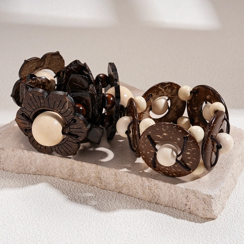 Bohemian Handmade Bracelet Natural Coconut Shell Wood Beaded Retro Ethnic Flower Shape Vintage Hand Jewelry Accessory