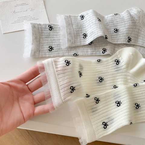 Women Bamboo Fiber Mid-Calf Socks Breathable Lace Trim Bow Tie Pattern Japanese Lolita Style Sweet Ribbed Knit Crew Socks