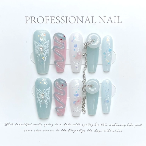 Handgemachte Press On Nails 3D Schlangen Design Metallkette Schmetterling Lange Sargform Nationaler Stil Elegant Damen