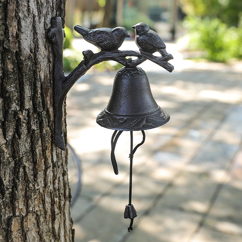 Vintage Cast Iron Bird Doorbell Wall Mounted Decorative Garden Bell Rustic Manual Shake Hand Bell Home Outdoor Decor