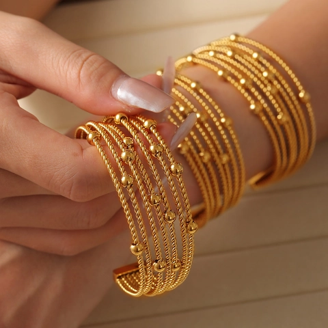 Mehrlagiger Manschettenarmreif Titanstahl Vergoldet Gedrehtes Seil Geometrische Runde Perle Offen Verstellbar Eleganter Schmuck Für Frauen