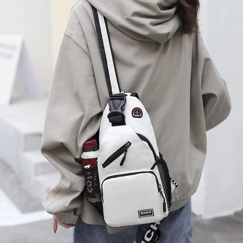 Borsa Da Petto Da Uomo Nylon Impermeabile Multifunzionale Borsa A Tracolla Sportiva Streetwear Grande Capacità Foro Per Auricolari