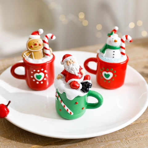Weihnachts Miniatur Teebecher Ornamente Harz Weihnachtsmann Schneemann Lebkuchenmann Schreibtisch Dekoration Festliches Heim