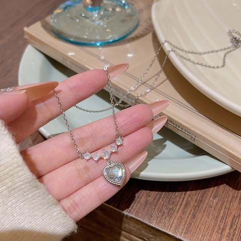 Titanium Steel Heart Star Moon Pendant Necklace For Women Sweet Light Luxury Rhinestone Inlaid Clavicle Chain Jewelry Gift