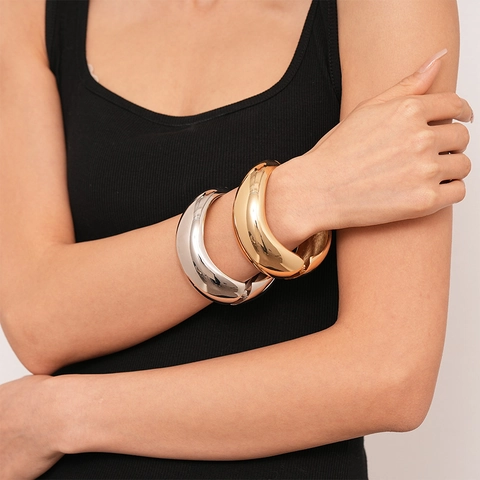 Brede Manchet Armband Legering Onregelmatige Geometrische Dikke Hoogglans Gepolijste Open Esthetische Modeaccessoires Voor Vrouwen