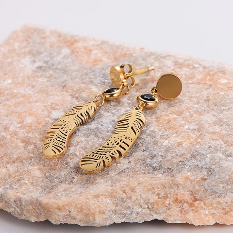 Roestvrijstalen Veer Oorknopjes Met Zwarte Steen Inleg Hol Ontwerp Gouden Vintage Sieraden Voor Dames