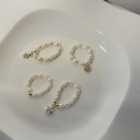 Bague En Perles D'eau Douce Alliage Doré Coeur Étoile Ours Charme Élastique Rétro Élégant Bijou Pour Femmes