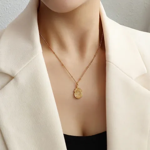 Collar Colgante Redondo Carácter Fu Buena Suerte Acero De Titanio Chapado En Oro 18K Estilo Chino Cadena Satélite Mujer