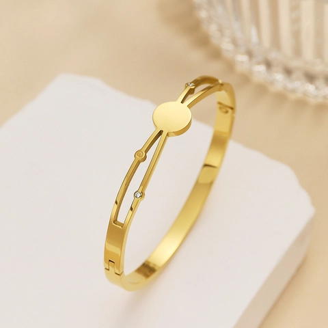 Bracciale Rigido da Donna di Lusso in Acciaio al Titanio Placcato Oro 18K Traforato Con Zirconia Strass Gioielli alla Moda