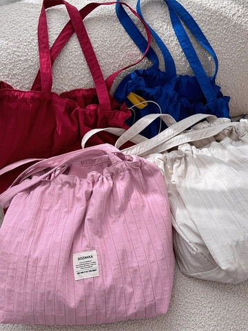 Large Capacity Pleated Drawstring Shoulder Bag Women Casual Polyester Tote For Daily Commuting Stylish Student Handbag