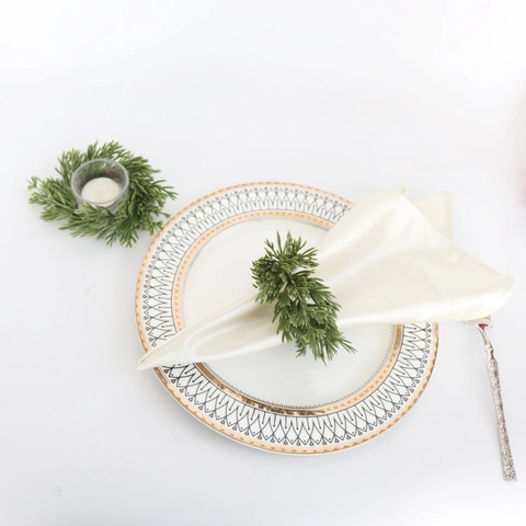 Artificial Pine Needle Pine Cone Christmas Napkin Rings Candle Holder Wreaths For Holiday Table Decoration Plastic Modern Rustic