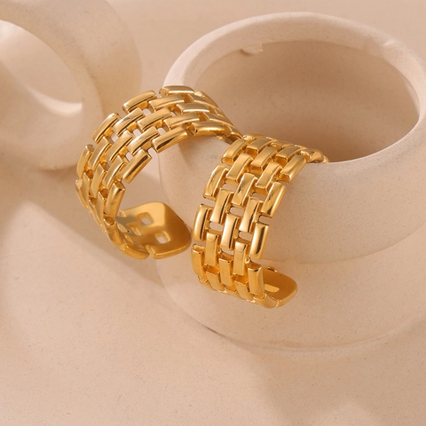French Vintage Titanium Steel Gold Plated Hoop Earrings Fashion Hollow Chain Design U-shaped Ear Jewelry For Women