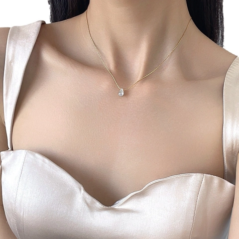 Minimalistisch Titanstahl 18K Vergoldet Zirkonia Halskette Birne Wassertropfen Anhänger Sechs Krappen Rund Zirkonia Schlüsselbeinkette Damen Schmuck