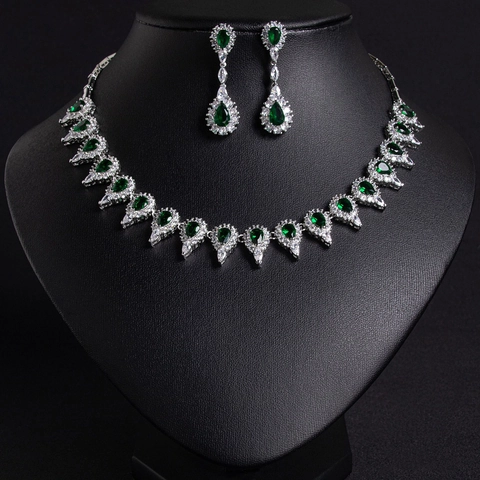 Elegantes Braut Schmuckset Kupfer Wassertropfen Zirkonia Halskette Ohrringe Ring Armband Silberfarbene Accessoires Für Damen