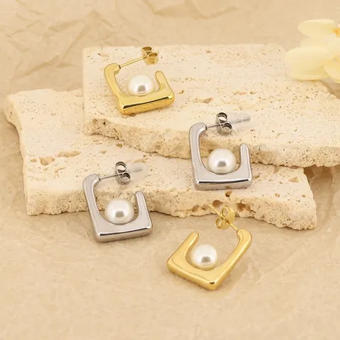 French Vintage Geometric Square Artificial Pearl Stud Earrings Titanium Steel Elegant Niche Design High End Jewelry For Women