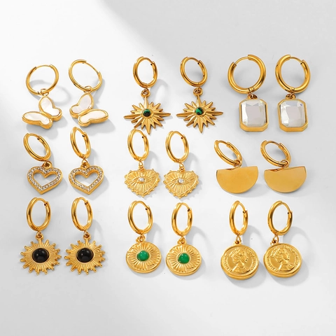 Orecchini a Cerchio in Acciaio Inossidabile Placcato Oro 18K Stile Ins Francese Con Ciondolo Farfalla Perla Artificial Zirconia Gioielli