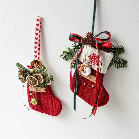 Rode Gebreide Kerstsok Hangend Ornament Sneeuwvlok Sneeuwman Bel Dennenappel Decor Kerstboom Feest Accessoire Cadeau