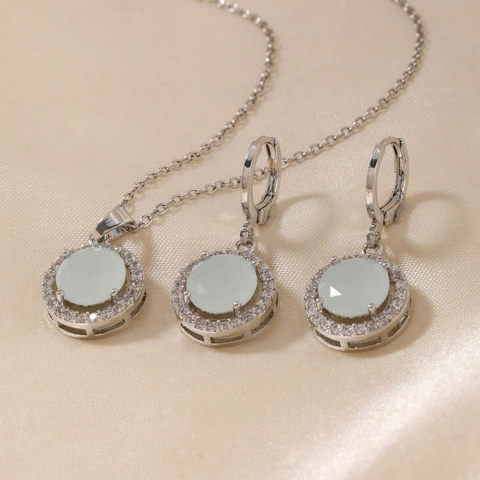 Retro Copper Necklace And Earrings Jewelry With Light Blue Round Zirconia Elegant Round Halo Pendant Accessory For Women