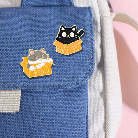 Broches De Esmalte De Gato De Dibujos Animados En Caja Pines De Aleación De Zinc Insignia De Animal Para Mochila Joyería Para Mujeres Hombres