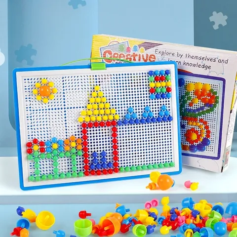 Giocattolo Educativo Di Puzzle Dei Chiodi Del Fungo Per Bambini Plastica Colorata Tabellone Di DIY Giochi Creativi Del Mosaico