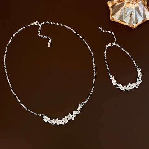 Elegante Collar Con Colgante De Flor Hoja Y Pulsera Zircón Zirconia Cúbica Joyería De Cobre Para Mujer