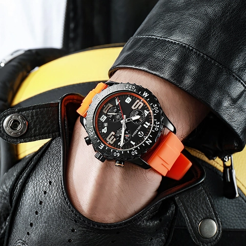 Chronograaf Multifunctioneel Heren Sport Quartz Horloge Met Siliconen Band Legering Kast Lichtgevend Waterdicht Polshorloge