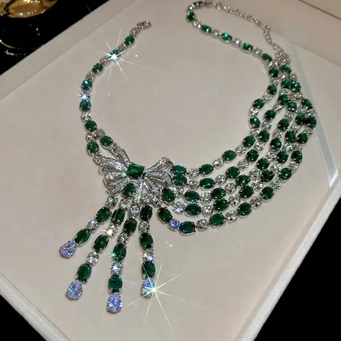 Collier Multi Rangs À Pampilles Zircon Vert Émeraude Design Noeud Papillon Style Palais Français Vintage Bijoux Cuivre