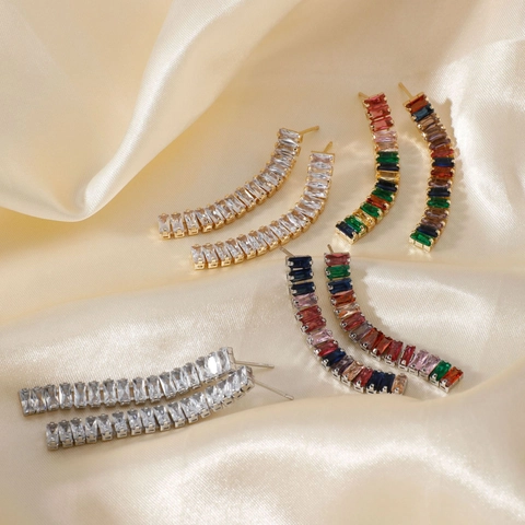 Eleganti Orecchini Pendenti in Rame con Strass a Bacchetta e Nappa per Donna Moda Geometrici Curvi Intarsiati Gioielli Party