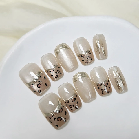 Unghie Finte Fatte A Mano Stampa Leopardata Occhio Di Gatto Nude Marrone Foglia D'oro Plastica ABS Quadrato Ovale
