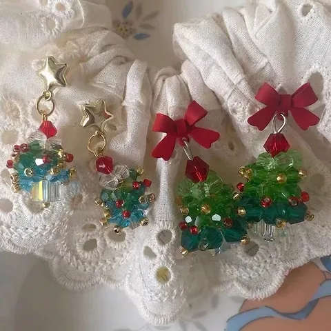 Weihnachtsbaum Weihnachtsmann Ohrringe Handgewebt Kristallperlen Kunstperlen Mit 925 Silberohrstecker Festlicher Schmuck