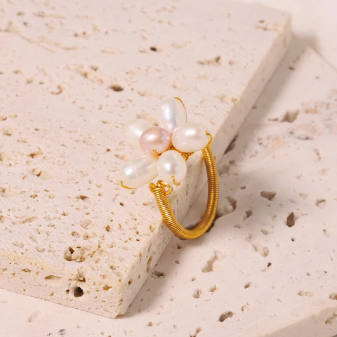 Original Handmade 18K Gold Plated Freshwater Pearl Flower Ring For Women Elegant Niche Design Floral Finger Ring Jewelry