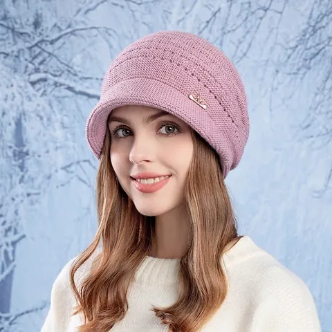 Women Knitted Beanie Hat With Small Brim Slouchy Acrylic Winter Warm Windproof Solid Color Metal Decor Accessory