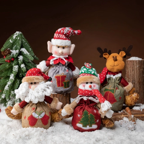 Christmas Drawstring Gift Bags With Burlap Plush Knit Doll Decor Santa Snowman Reindeer Elf Festive Candy Packaging